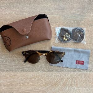 Ray-Ban Classic Tortoise Sunglasses with Brown Case